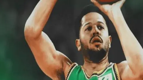 张帅查尔斯顿站首战失利，不敌斯塔罗杜布采娃止步首轮